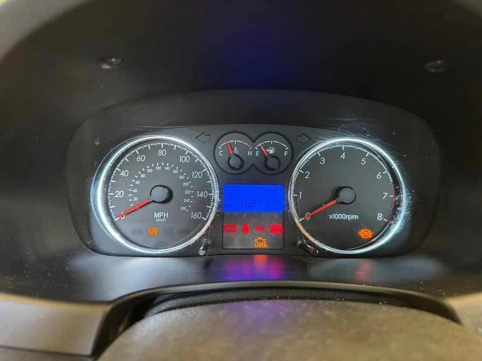 2007 Hyundai Tiburon - Image 11 of 12