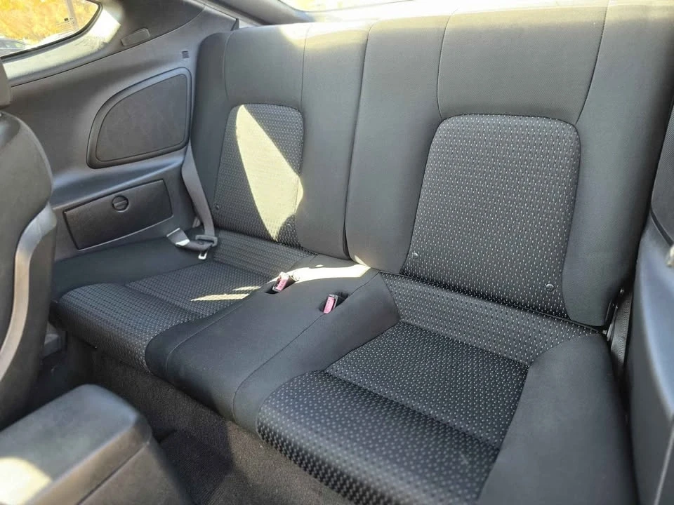2007 Hyundai Tiburon - Image 9 of 15