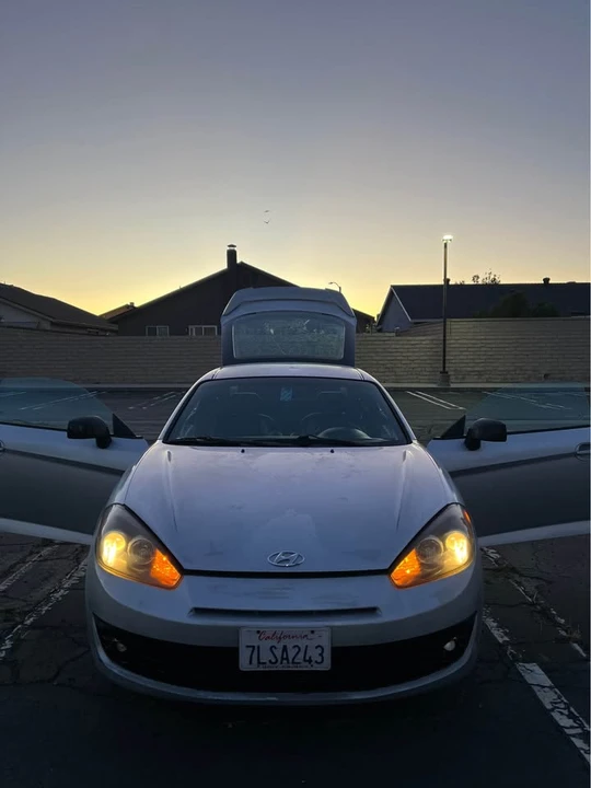 2007 Hyundai Tiburon - Image 5 of 16