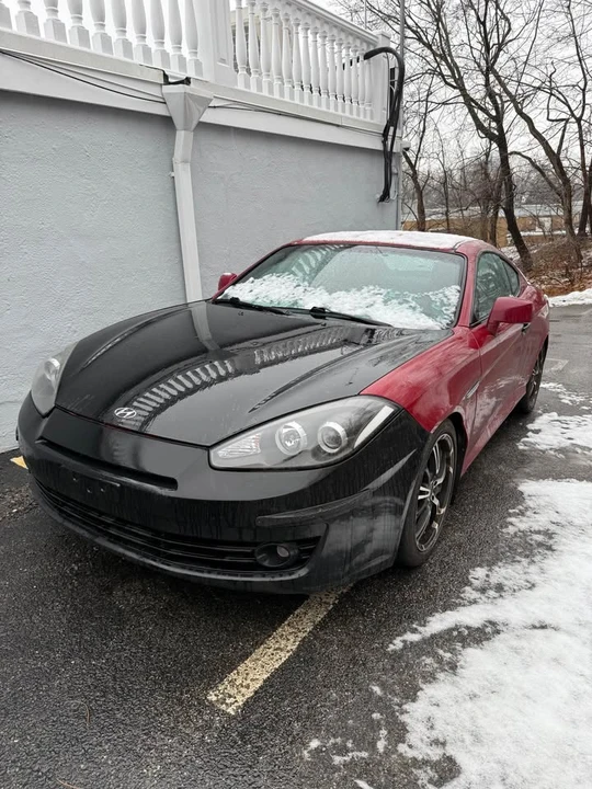 2007 Hyundai Tiburon - Image 2 of 3