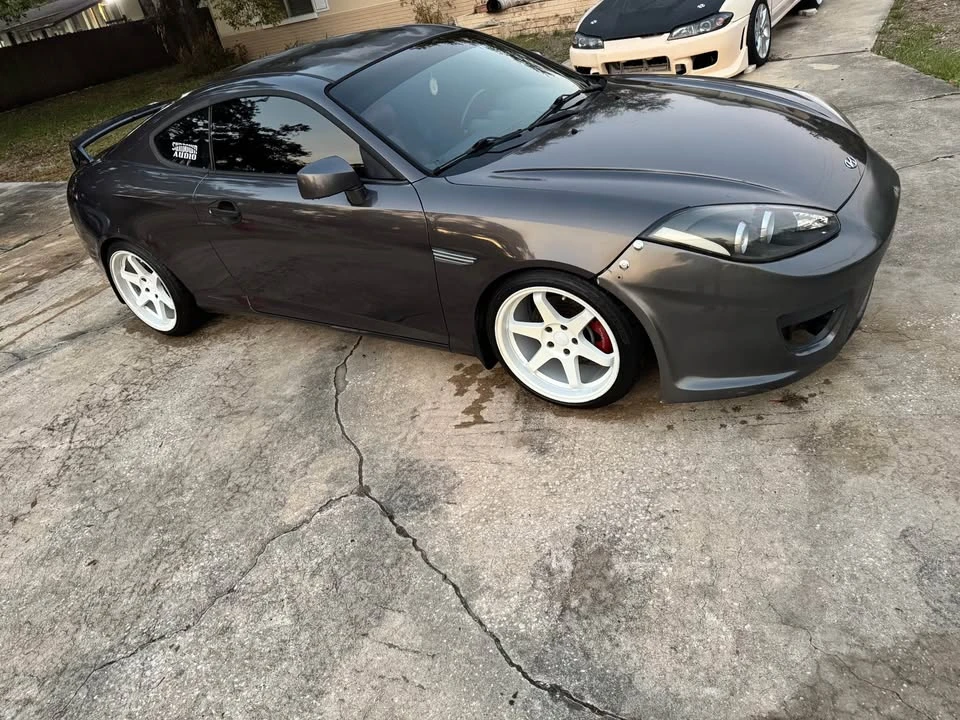 2007 Hyundai Tiburon - Image 2 of 11