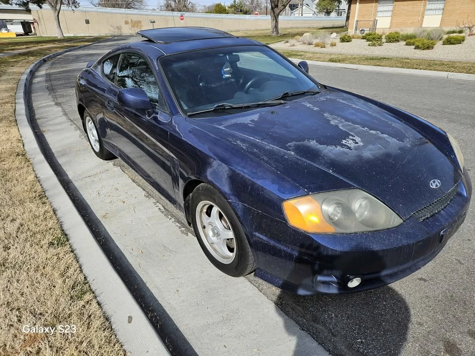 2007 Hyundai Tiburon - Image 2 of 10
