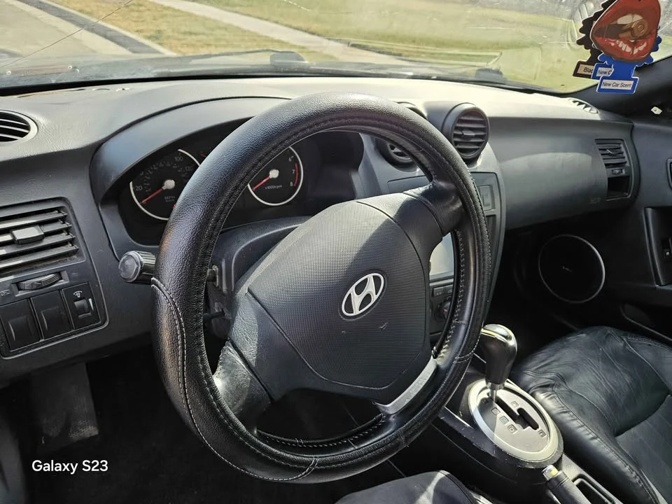 2007 Hyundai Tiburon - Image 5 of 10