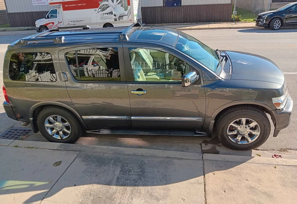 2007 Infiniti QX80 - Image 2 of 10