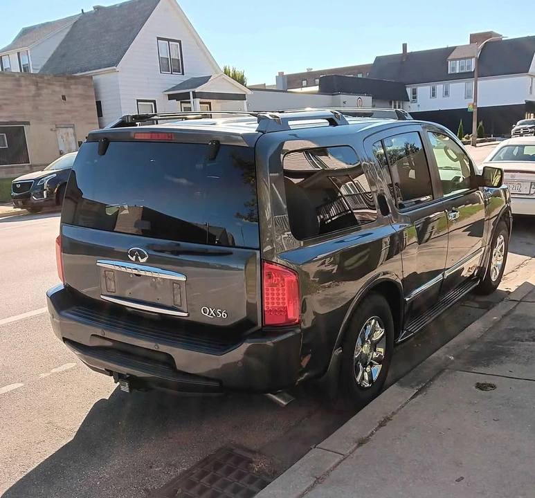2007 Infiniti QX80 - Image 4 of 10