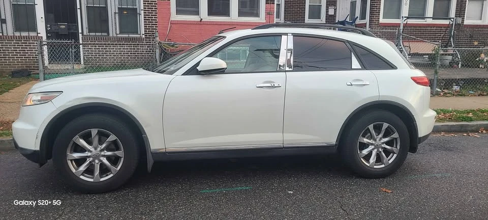 2007 Infiniti FX 1st Gen - Image 2 of 3