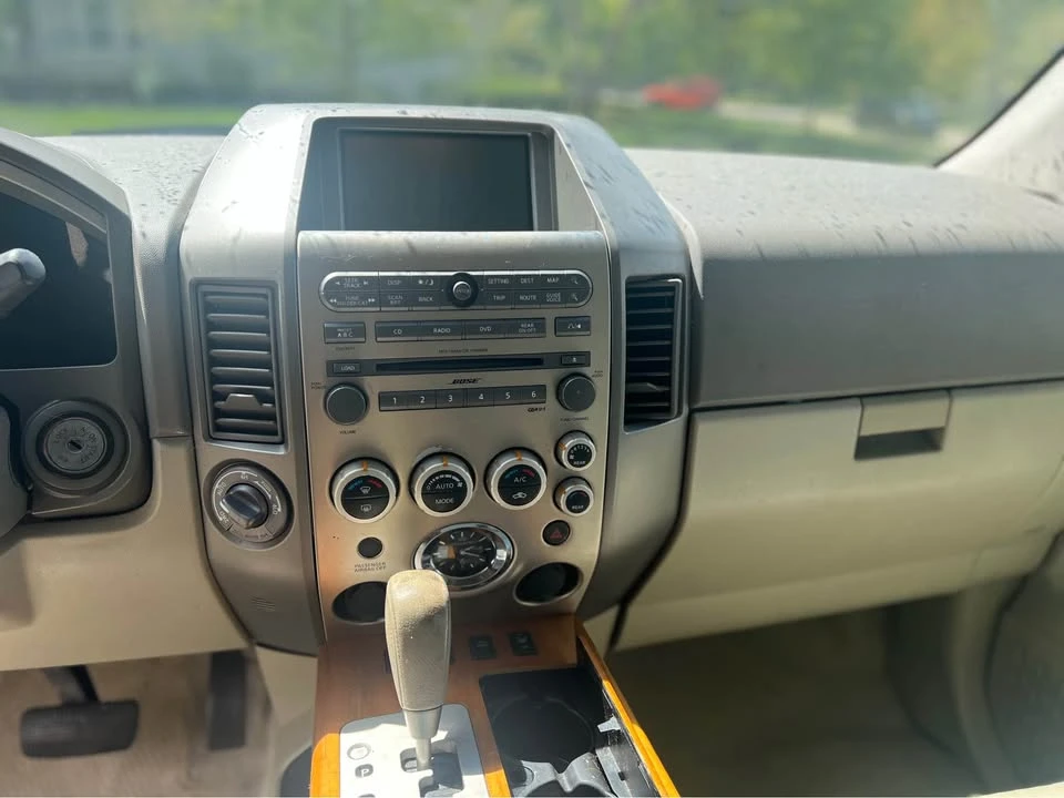 2007 Infiniti QX80 - Image 10 of 12