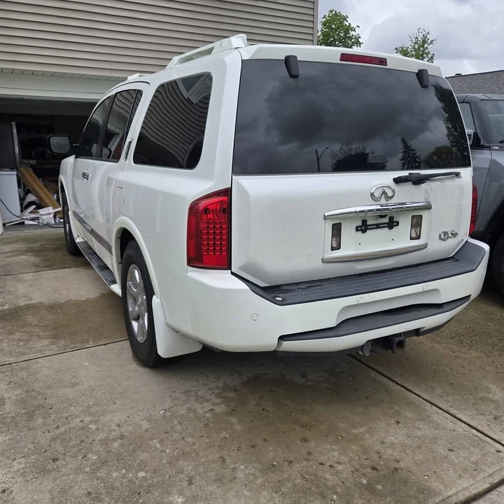 2007 Infiniti QX80 - Image 3 of 10