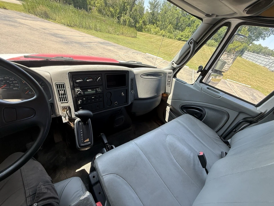2007 International Harvester XT - Image 10 of 11