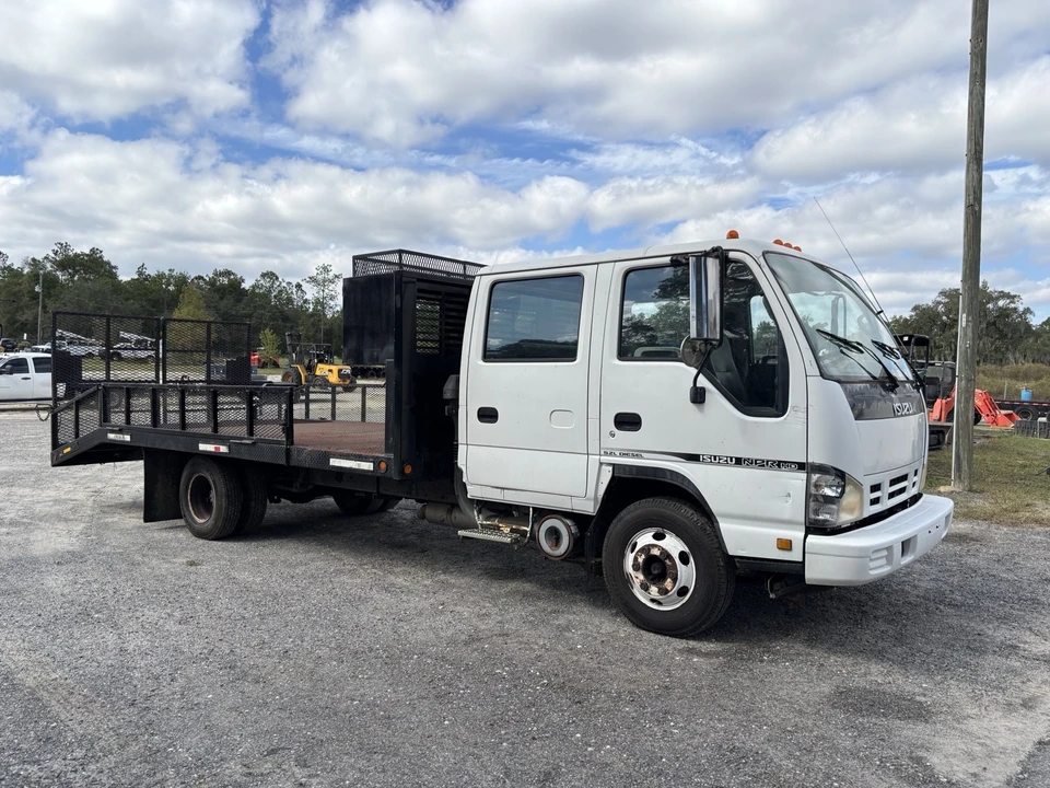 2007 Isuzu Elf - Image 3 of 21