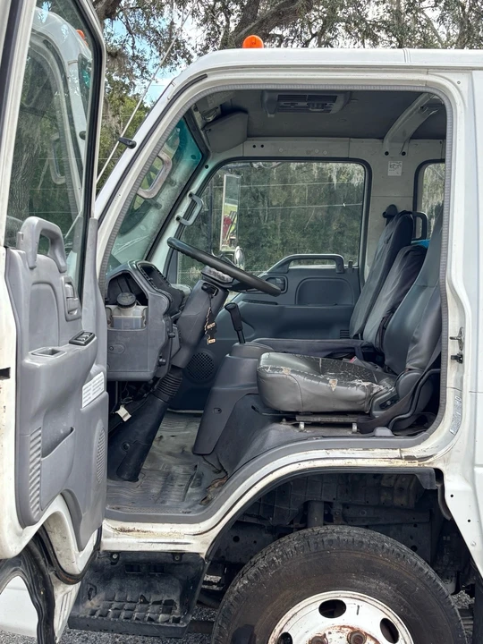 2007 Isuzu Elf - Image 17 of 21
