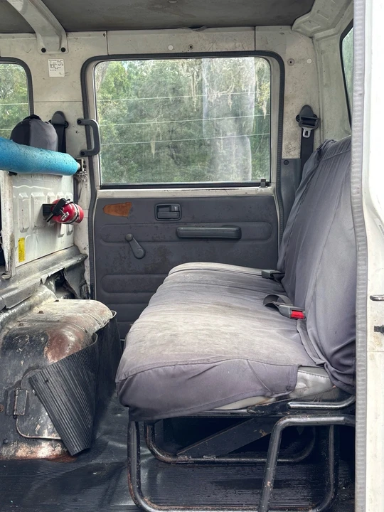 2007 Isuzu Elf - Image 20 of 21