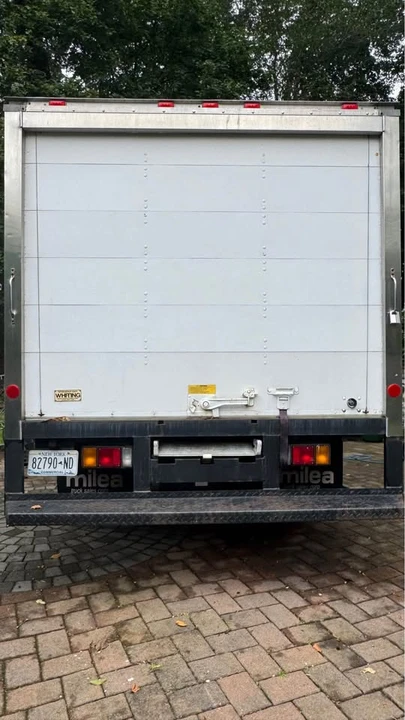 2007 Isuzu Elf - Image 16 of 16