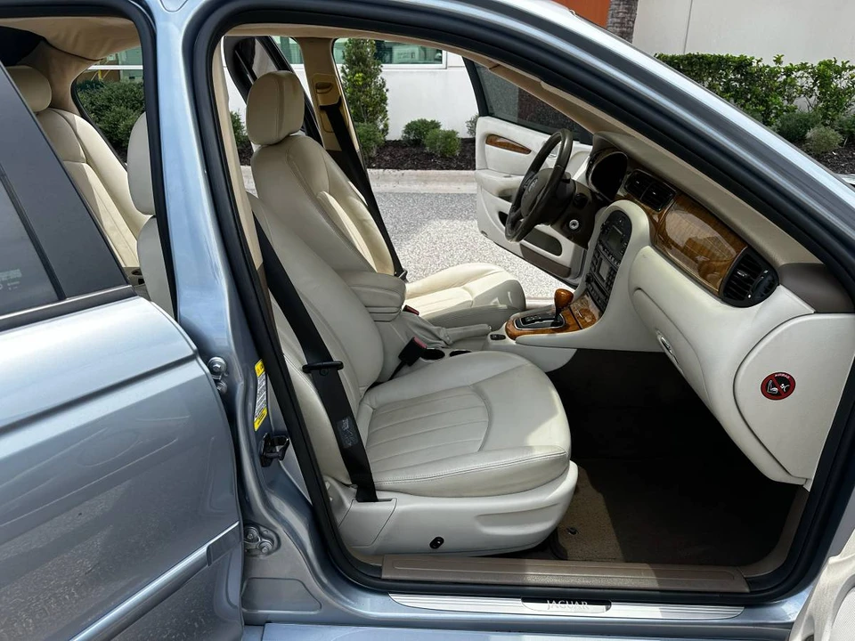 2007 Jaguar X-Type - Image 10 of 21