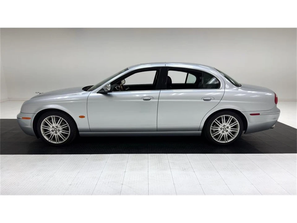 2007 Jaguar S-Type 2nd Gen - Image 2 of 31