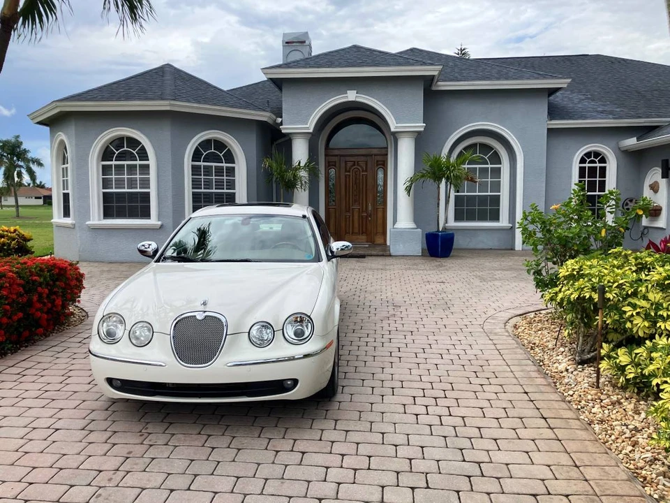 2007 Jaguar S-Type 2nd Gen - Image 2 of 10