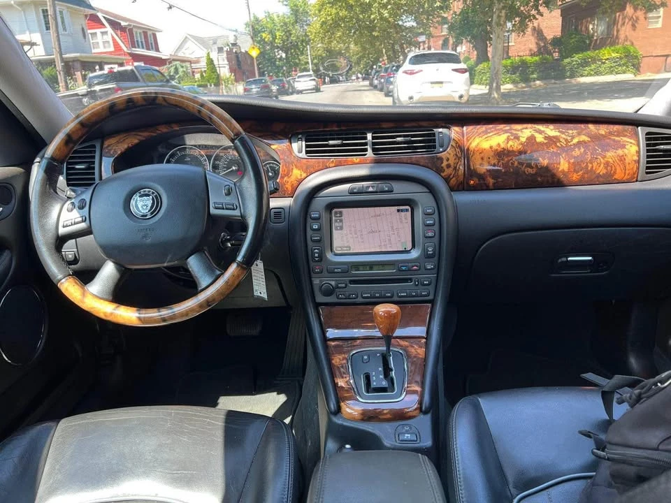 2007 Jaguar X-Type - Image 10 of 17