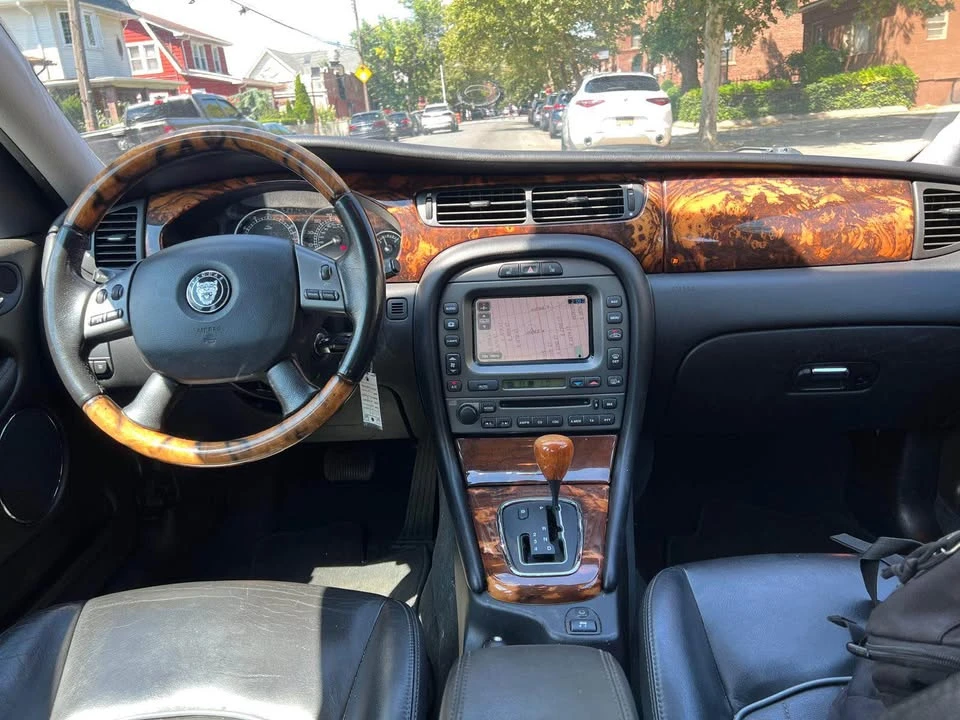 2007 Jaguar X-Type - Image 10 of 17