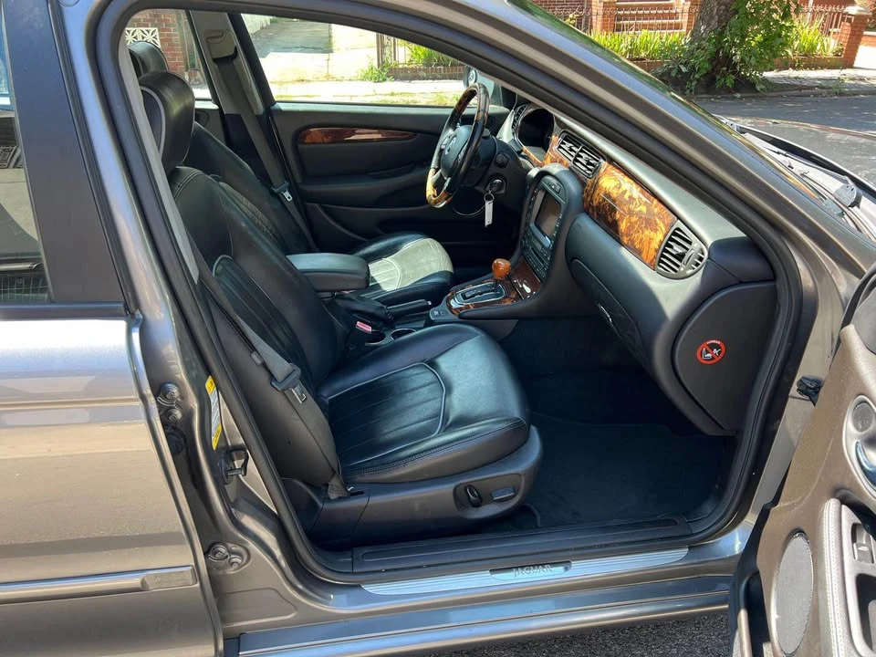 2007 Jaguar X-Type - Image 12 of 17