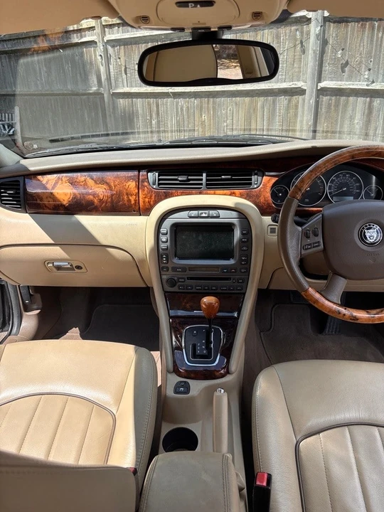 2007 Jaguar X-Type - Image 10 of 30