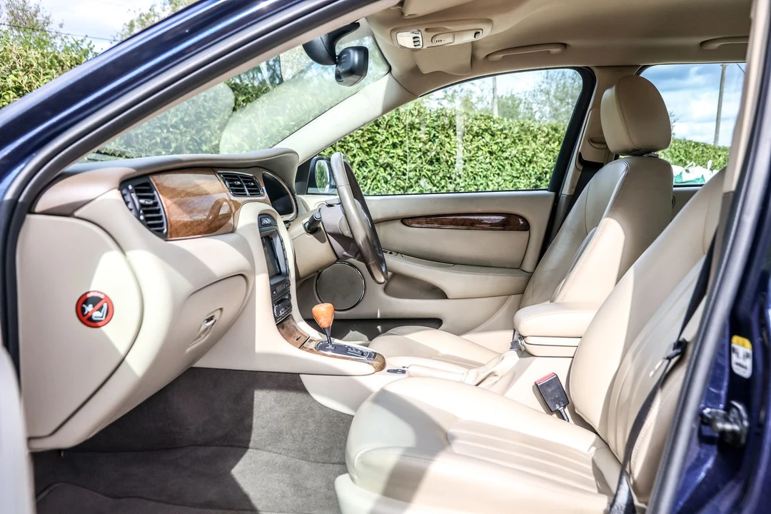 2007 Jaguar X-Type - Image 15 of 30
