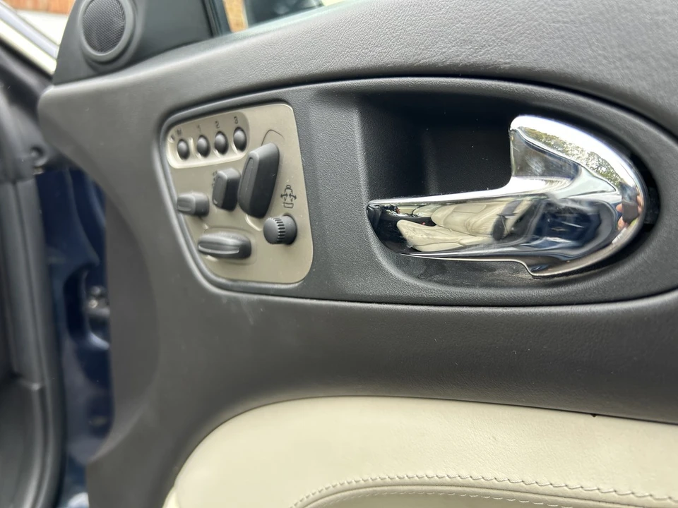 2007 Jaguar X150 XK - Image 16 of 30