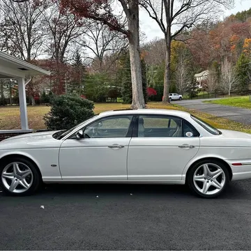 2007 Jaguar XJ8 L Sedan 4D