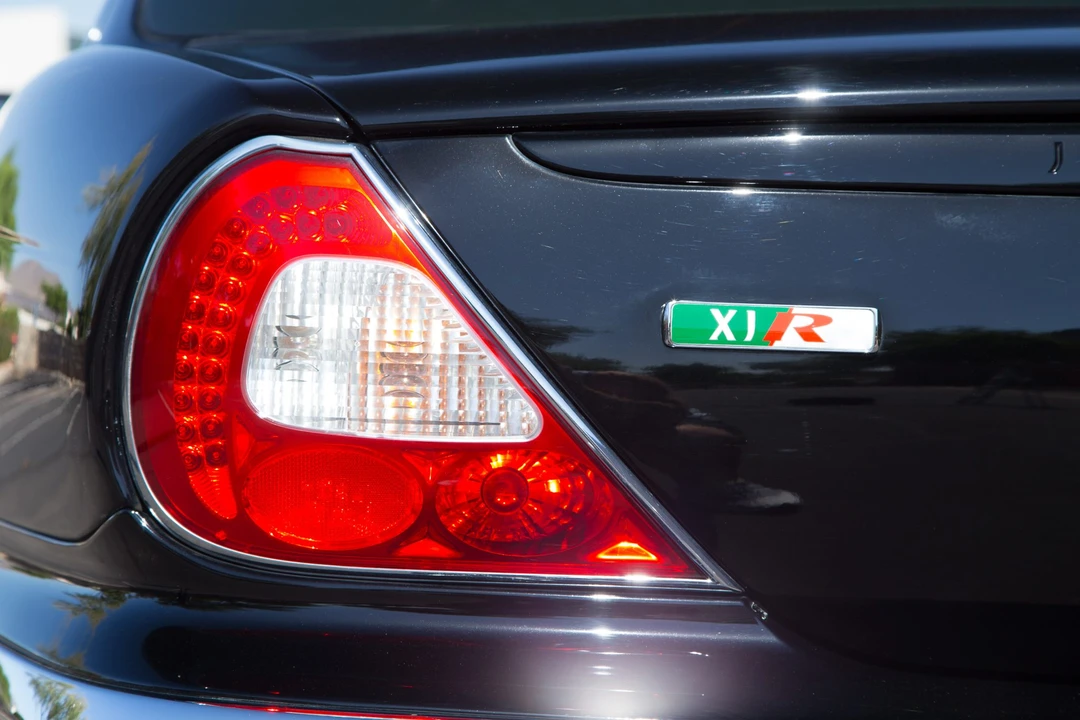 2007 Jaguar X350/X356/X358 XJR - Image 18 of 31