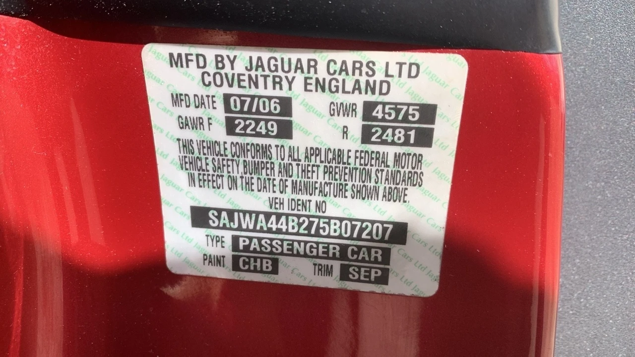 2007 Jaguar XK - Image 7 of 8