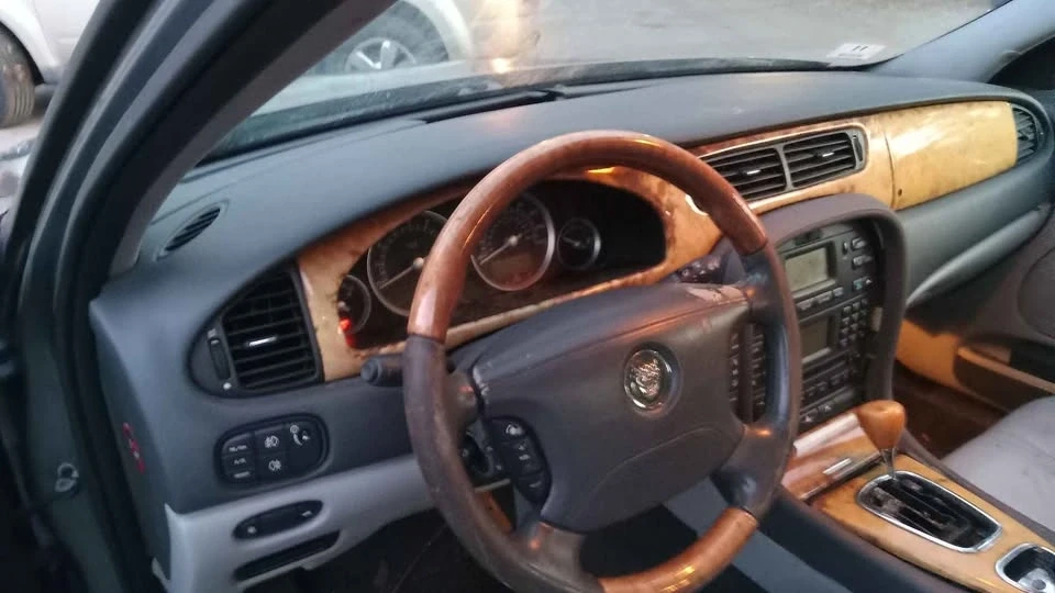 2007 Jaguar S-Type 2nd Gen - Image 4 of 13