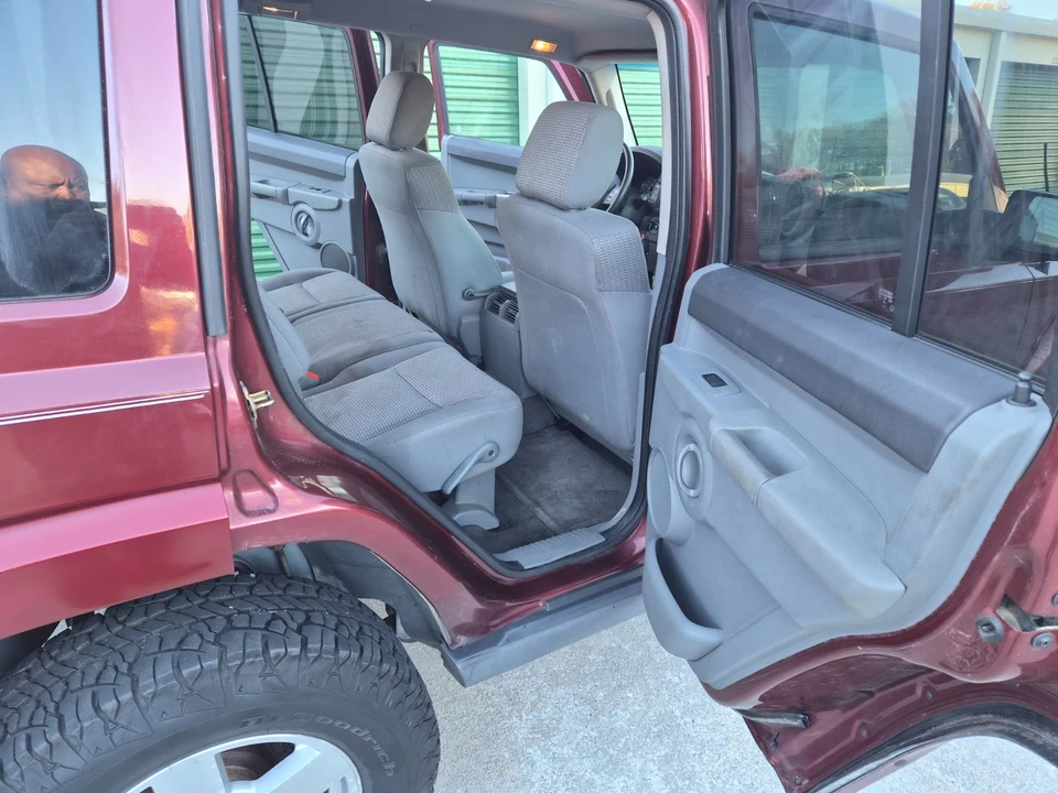 2007 Jeep Commander - Image 12 of 20