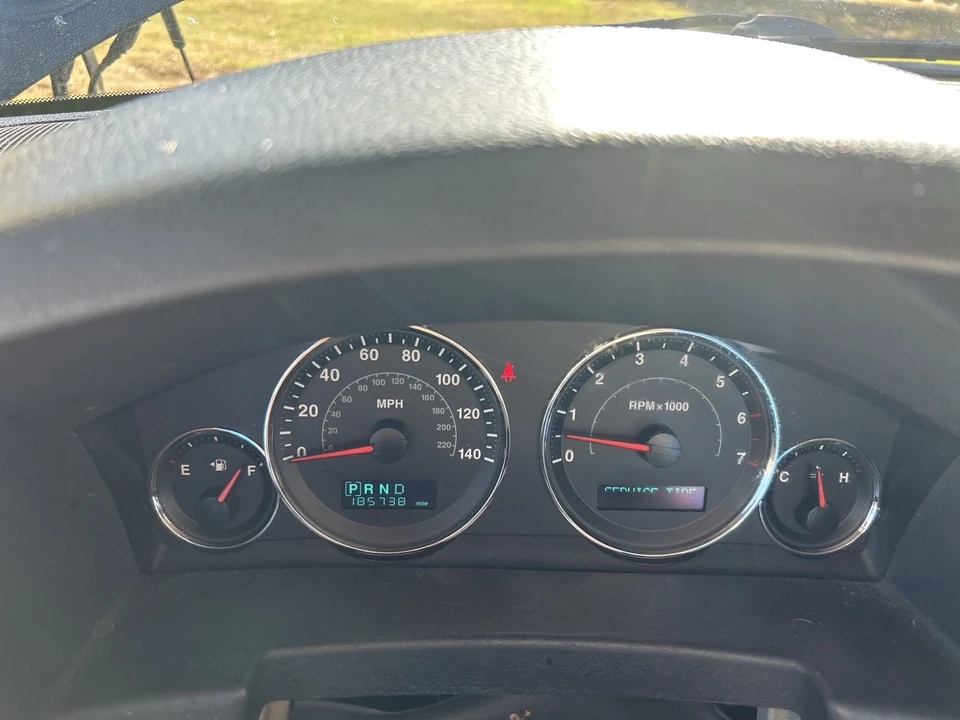 2007 Jeep Commander - Image 14 of 16