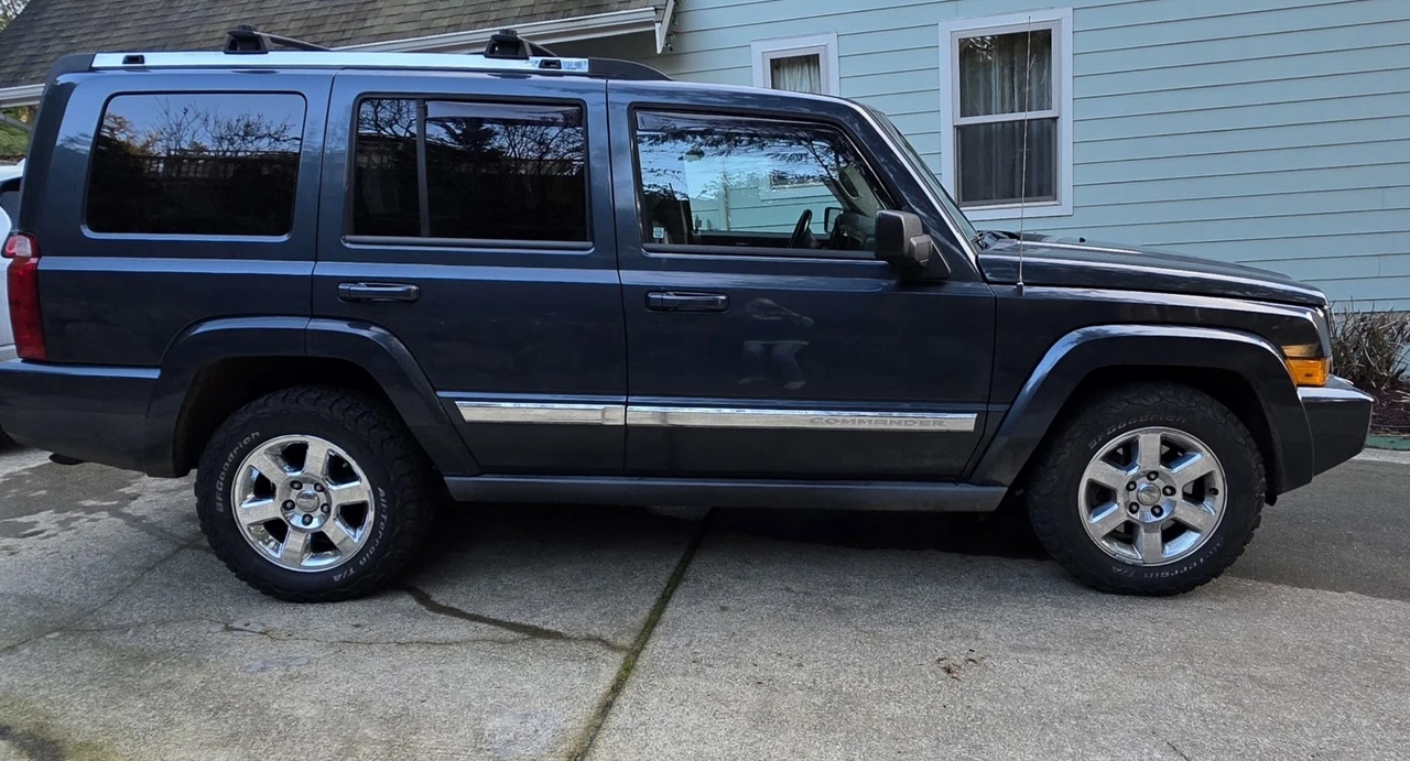 2007 Jeep Commander - Image 2 of 21