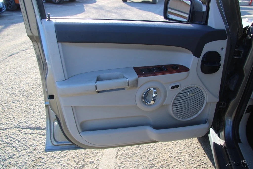 2007 Jeep Commander - Image 14 of 21