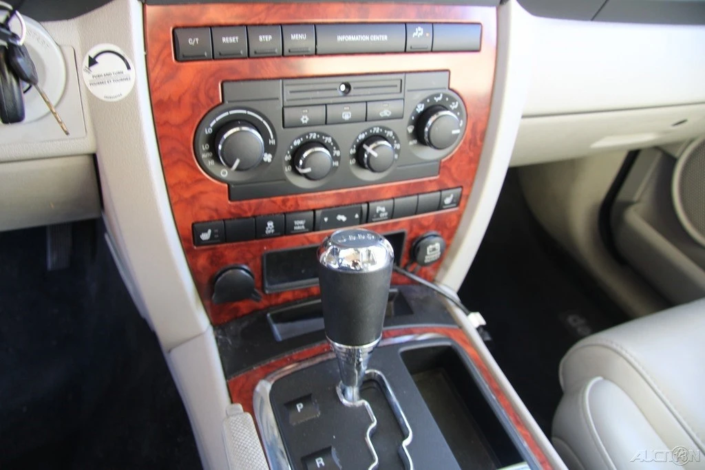 2007 Jeep Commander - Image 20 of 21