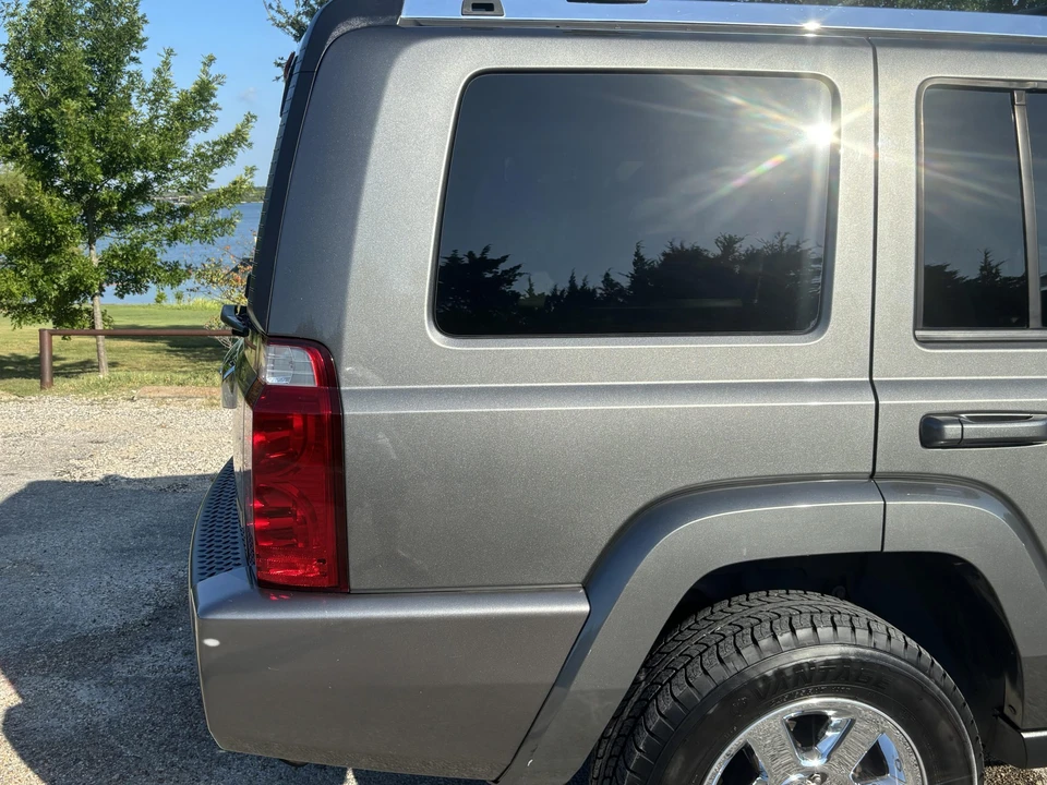 2007 Jeep Commander - Image 14 of 31