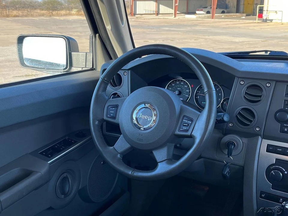 2007 Jeep Commander - Image 19 of 21