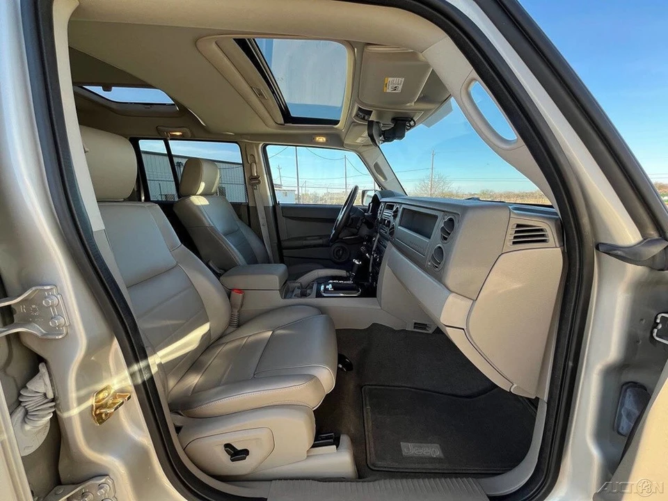 2007 Jeep Commander - Image 14 of 21