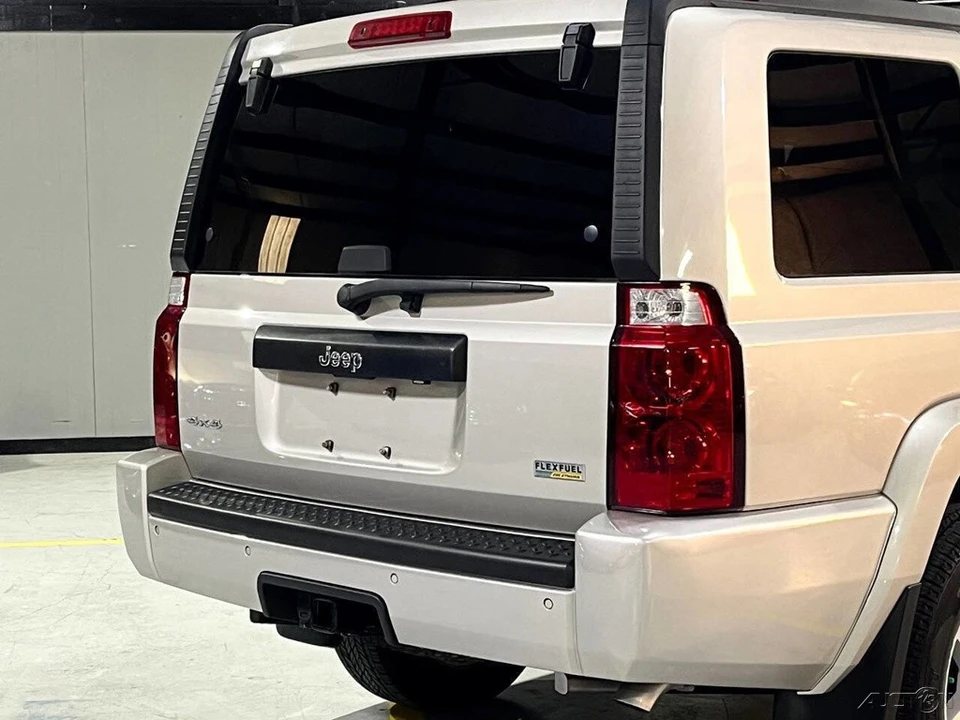 2007 Jeep Commander - Image 8 of 21