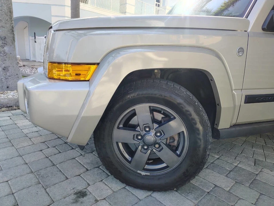 2007 Jeep Commander - Image 2 of 21