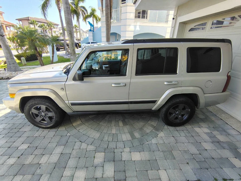 2007 Jeep Commander - Image 17 of 21