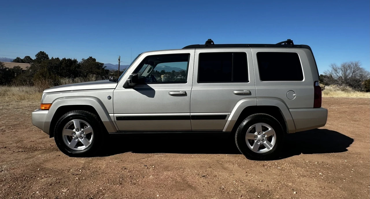 2007 Jeep Commander - Image 9 of 31