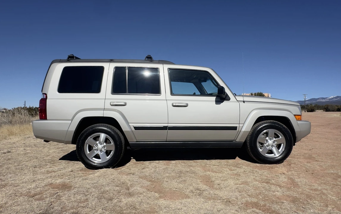 2007 Jeep Commander - Image 13 of 31