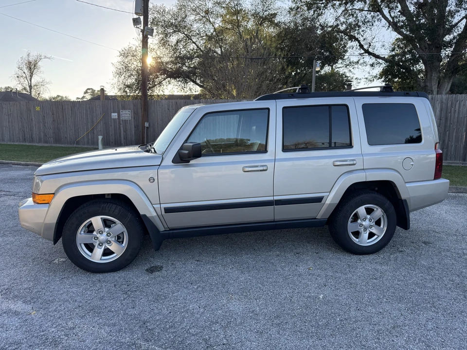 2007 Jeep Commander - Image 8 of 31