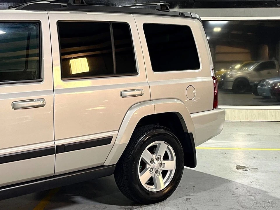 2007 Jeep Commander - Image 4 of 21