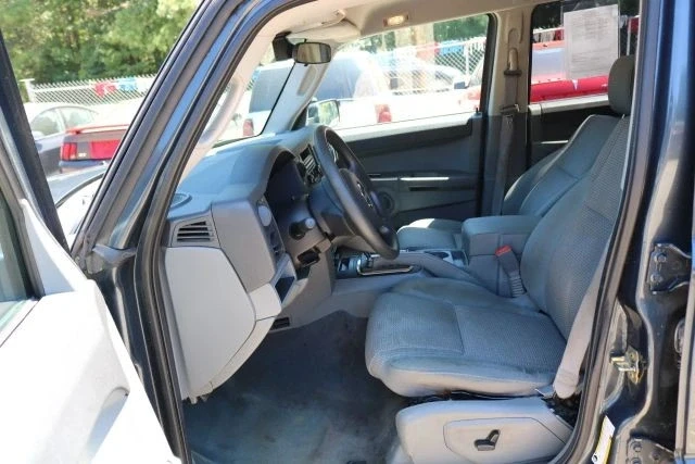 2007 Jeep Commander - Image 9 of 12