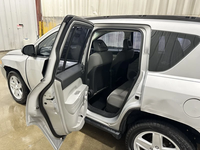 2007 Jeep Compass - Image 11 of 21