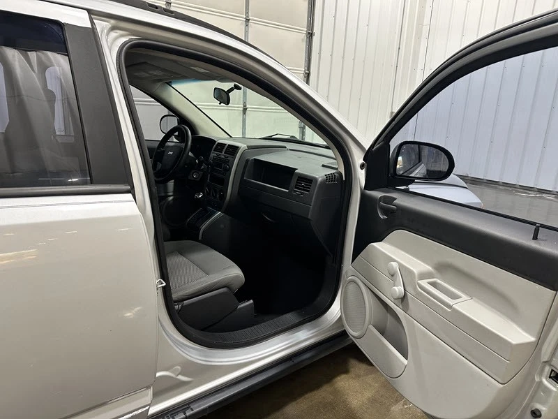 2007 Jeep Compass - Image 17 of 21