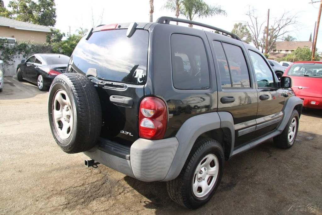2007 Jeep KJ Liberty - Image 6 of 21