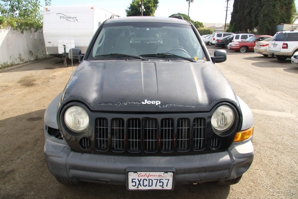 2007 Jeep KJ Liberty - Image 9 of 21